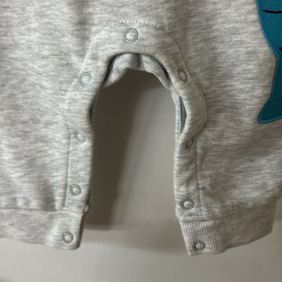 6-12m Rainbow Dino Romper - Picture 3 of 5